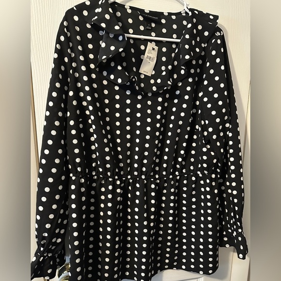 Tops - NWT Lane Bryant Size 14 MSRP $49.95